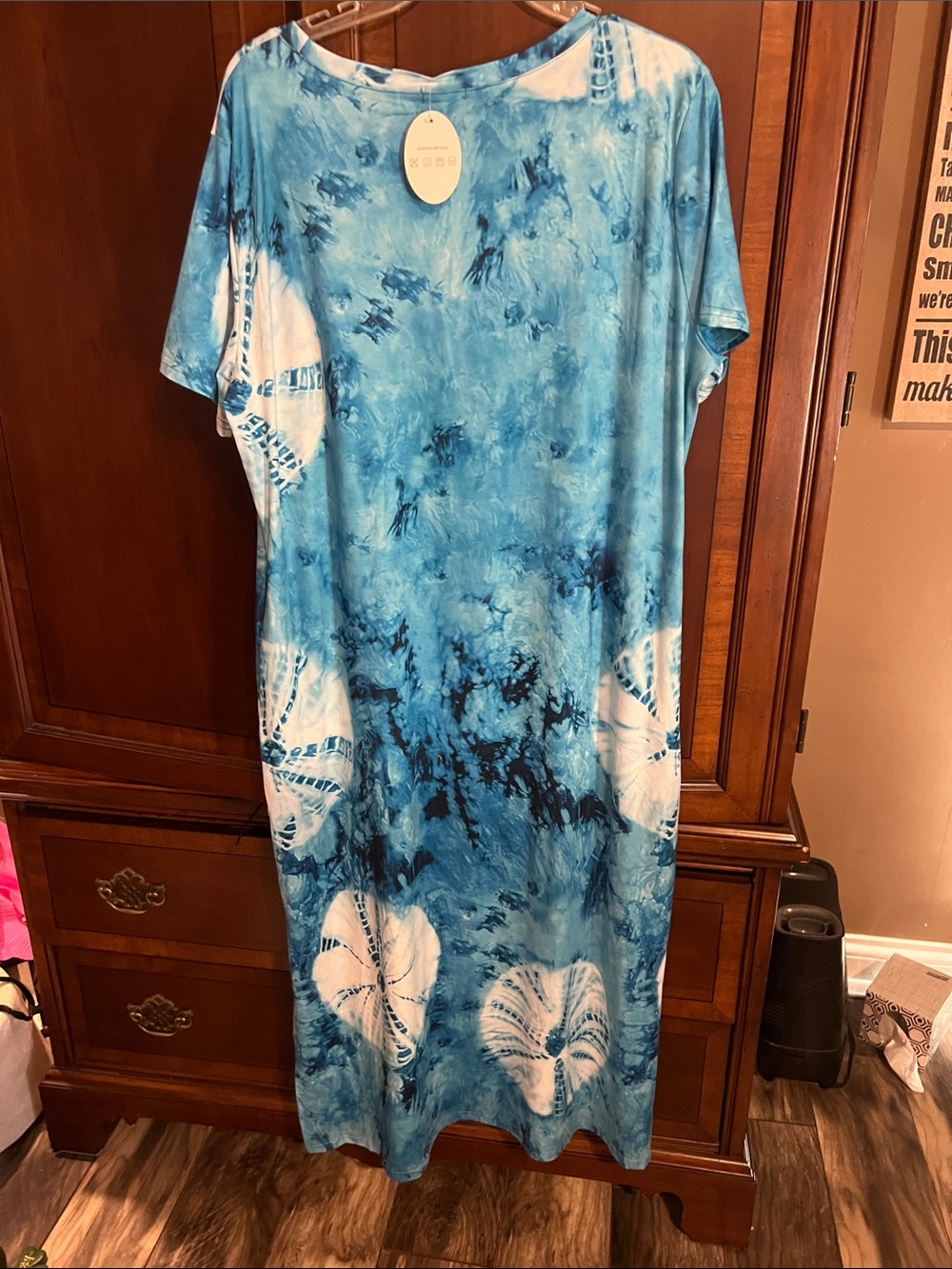 Dress - Picture 3 of 7